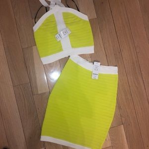 Adorable neon yellow high waisted skirt outfit